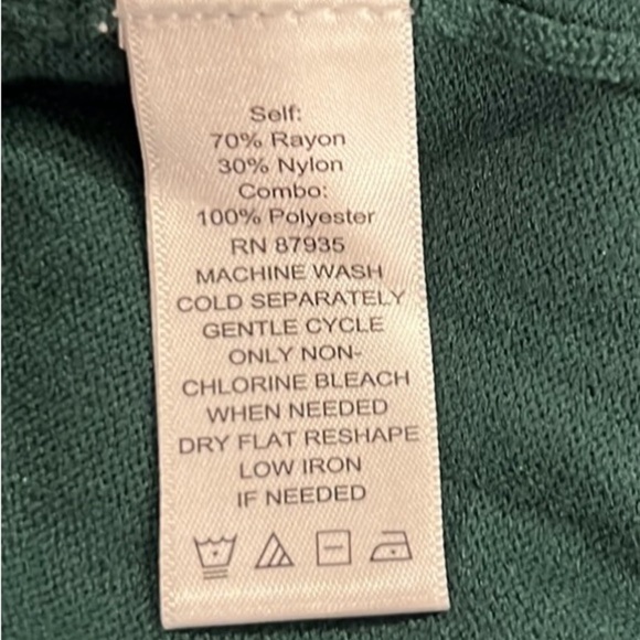 Susan Graver QVC green rayon nylon sweater with feather weave combo 1X - Picture 7 of 7